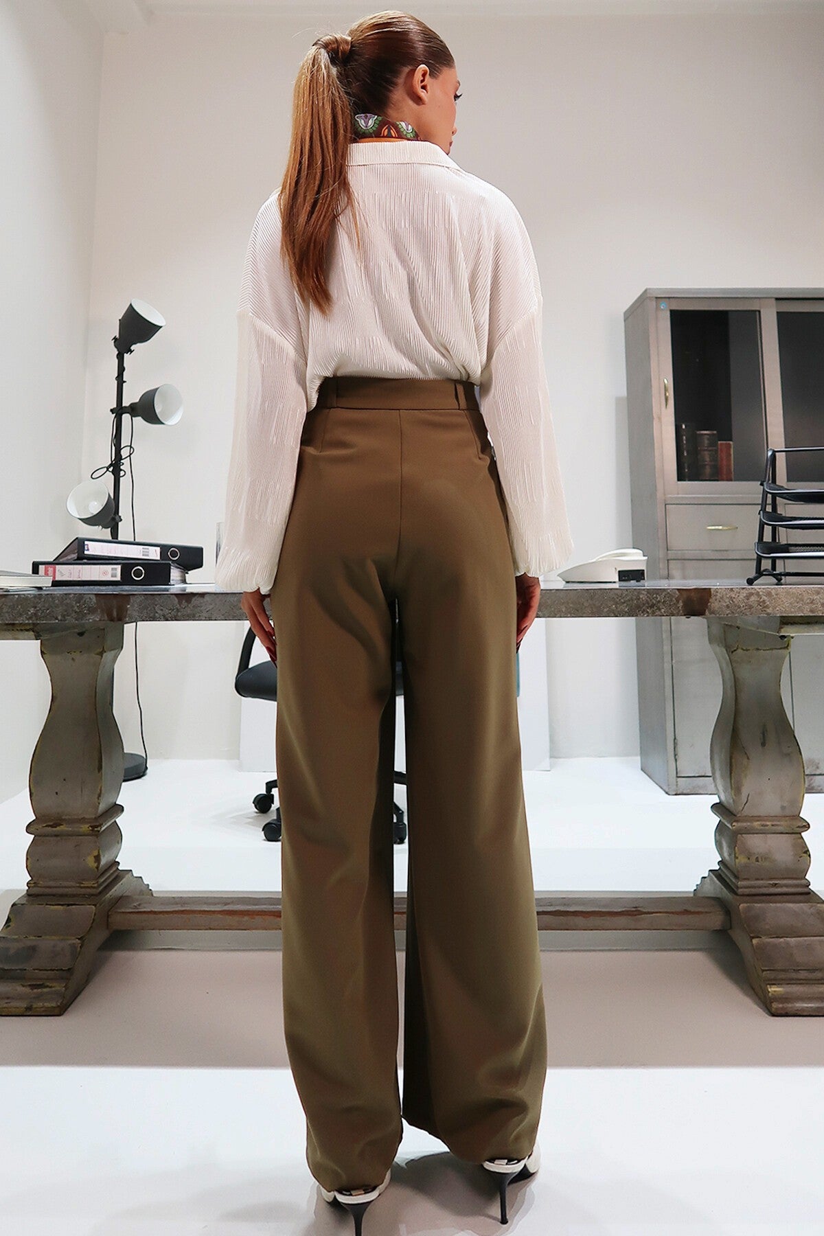 Elegant Wide-Leg Trousers